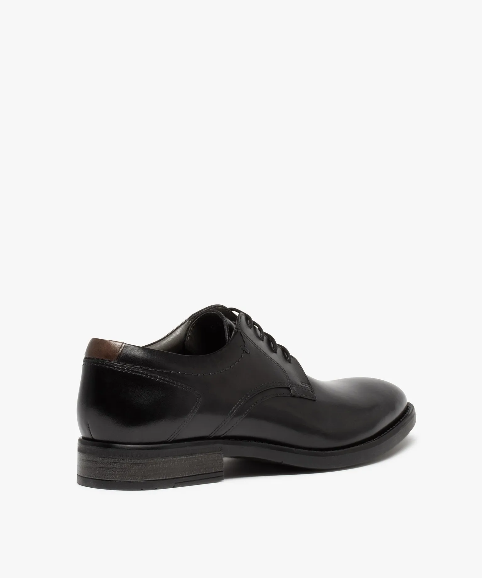 derbies homme classiques a lacets dessus cuir uni noir vif chaussures de ville