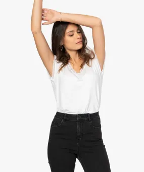 tee-shirt femme a manches courtes avec col v en dentelle blanc t-shirts manches courtes